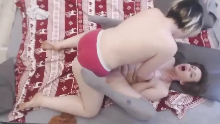 Amateur Lesbians with Strap on, Free Strapon HD Porn