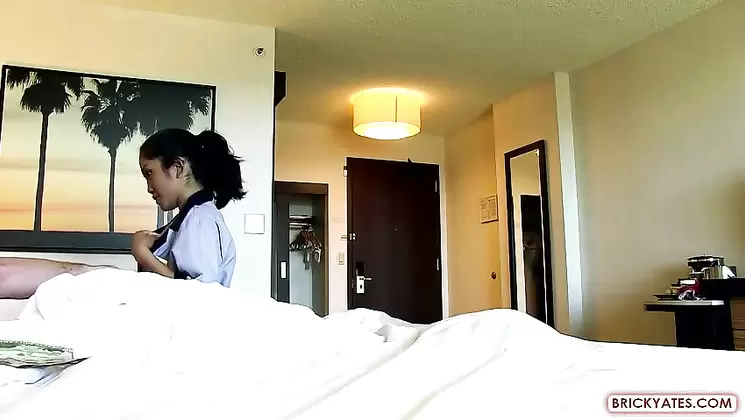 BrickYates - Sarena Lazo-Flashing The Hotel Maid