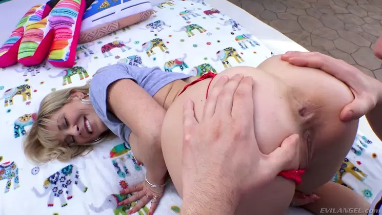 Cherie DeVille gets her tight asshole gaped