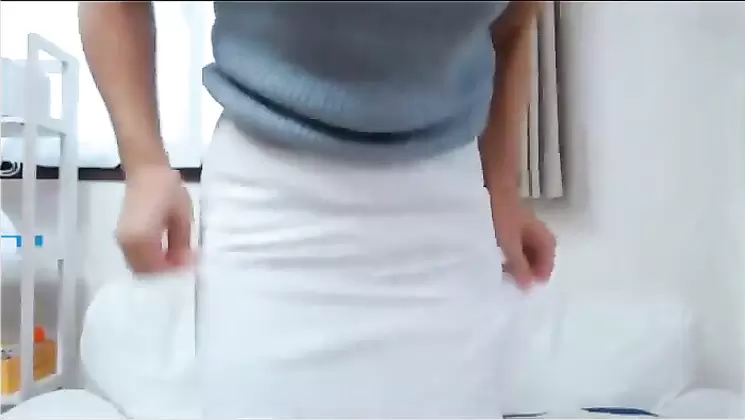 HAWA-095 Raw Delivered In Momentum Others Bar Sex For The First Time Live Chat To Clean Mom 9 Am You Are Entrusted Their Children To Kindergarten To 12 O'clock To Find The Stimulus