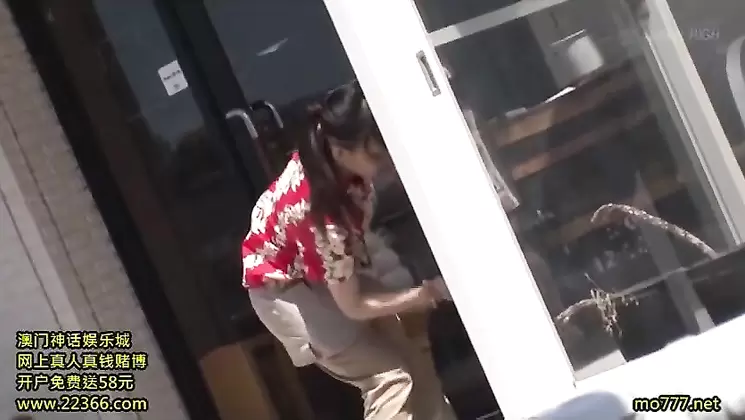 NHDTA-999 I Feel It While Flushing My Face While Hospitalizing Big Daughter Byte Daughter & Part-wife Coalition SP ~ Catering Car, Hawaiian Restaurant, Super, Okonomiyakiya ~