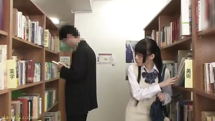 GDTM-016 Glasses Are Reading Naughty Art Books Of School Girls Library Molester