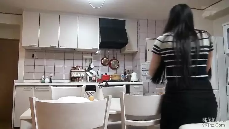 NKKD-042 TAXI Love Couple Who Missed The Last Train