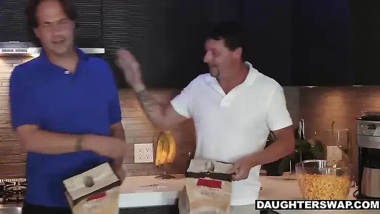 dads teach daughters of poppin cock at movies night