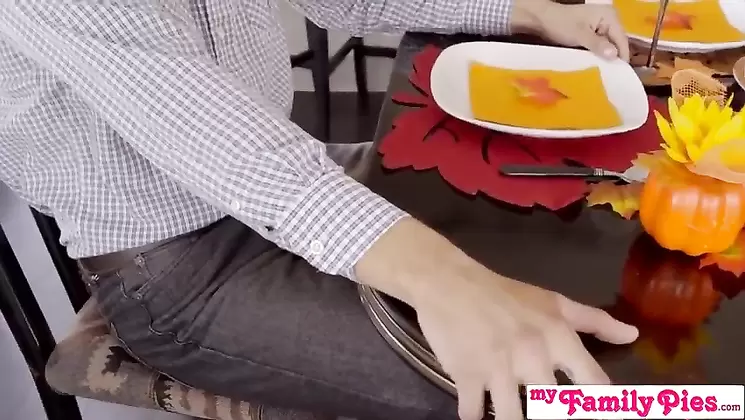 Thanksgiving family fuck