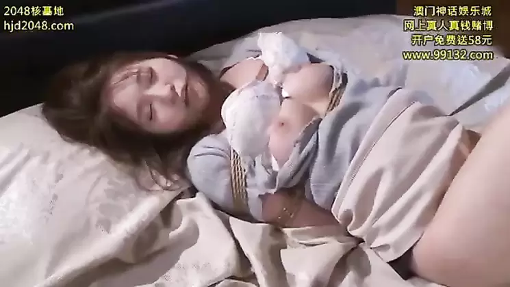 SSNI-184 【Quantity Limited】 Hairless girls college life Natsumi who was forced to be completely boun