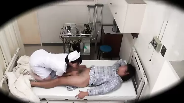 TURA-339 emergency operation approaches! Mandate to quench penis! Emergency manual sperm operation! What? Emergency medicine treatment of skilled nurse 5 "Emergency contact! Please take care of emergency patient's vomiting patient! Please convey it t