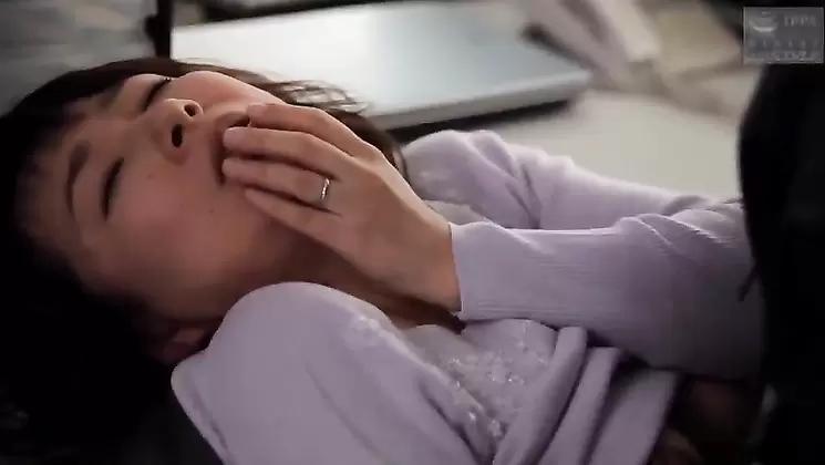 NSPS-726 For My Husband, For My Son, For My Best Friend ... Housewives Who Spread