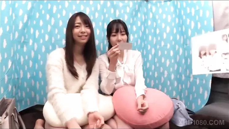 300 MAAN - 120 4P photographing from erotic shooting venue ■ Pants and nipple rolling in Ikebukuro pre - machine Uncensored college student Mayu (21) & Asuka (20) cleared! !