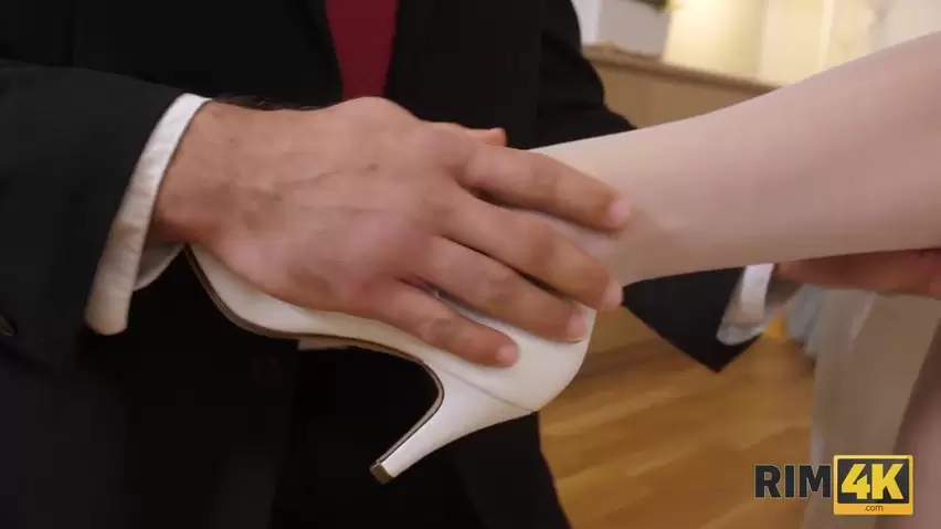 Sexual surprise on his wedding day – Leanne Lace