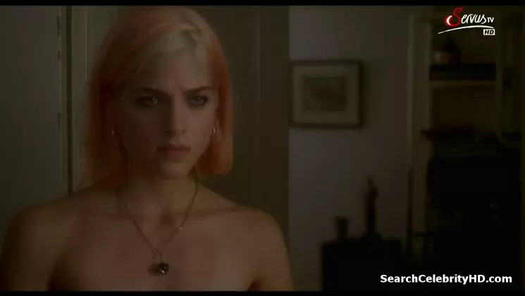 Famous Selma Blair and Aleska Palladino share passionate kiss