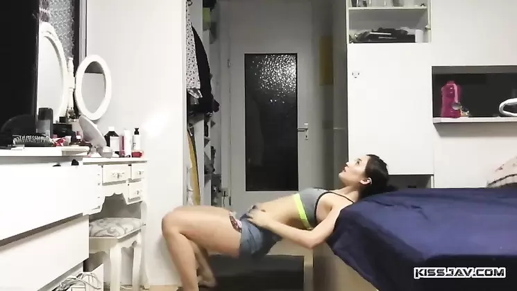 HKPorn Beautiful Hong Kong Chinese Girlfriend Masturbate After Yoga