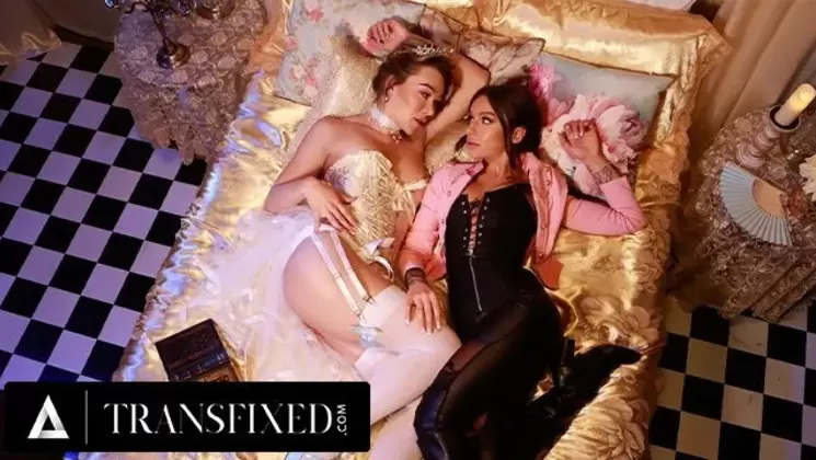 Fairytale Queens April Olsen and Trans Emma Rose Have Intense Strapon Anal ...