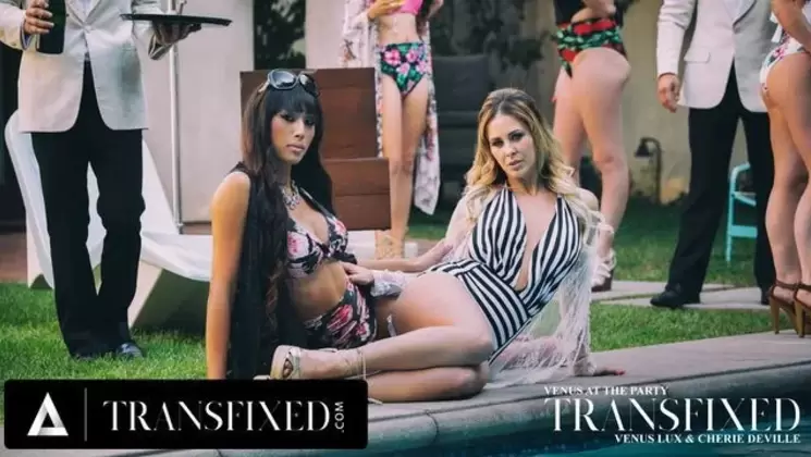 Venus Lux & MILF Cherie DeVille Erotic Sex FULL SCENE!