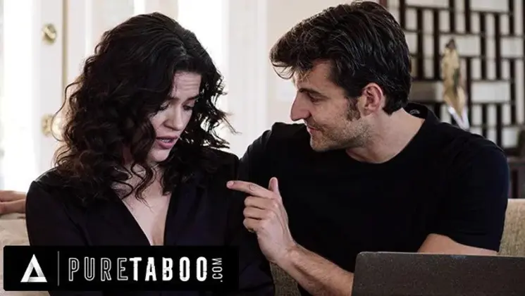 Kinky Babe Victoria Voxxx is Caught with Porn by Strange It Guy