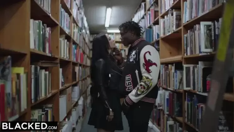 This BBC queen finds black nerd with huge cock !