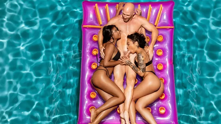 Mr. Sins Floats & Fucks w 2 Ebony Beauties