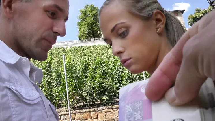 Guy offered cash for opportunity to fuck beauty at his place