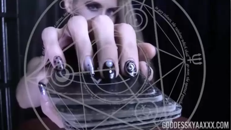 Goddess Kyaa in Tarot Magic Tells Your Fate