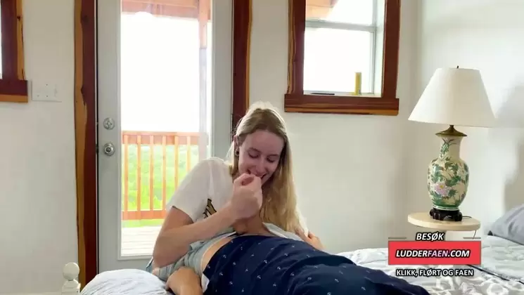 SLUTT KLASSEKAMERAT KNULLET MEG, JEG ER GRAVID