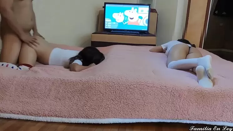 I tell my stepdaughter to invite her best friend to see comics for me to fuck...