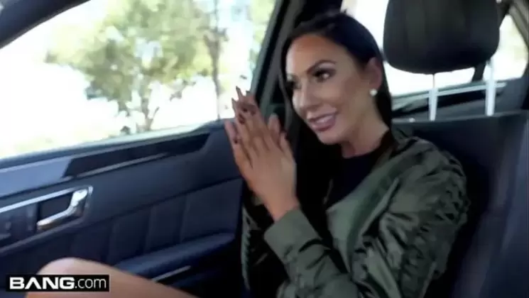 Real Milfs Tiffany Brookes Pov Dick Sucking in Public