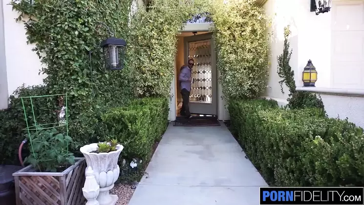 Big Tit Milf Ava Addams Is Dripping Wet