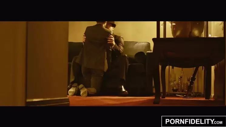 It's Business Time with Riley Nixon