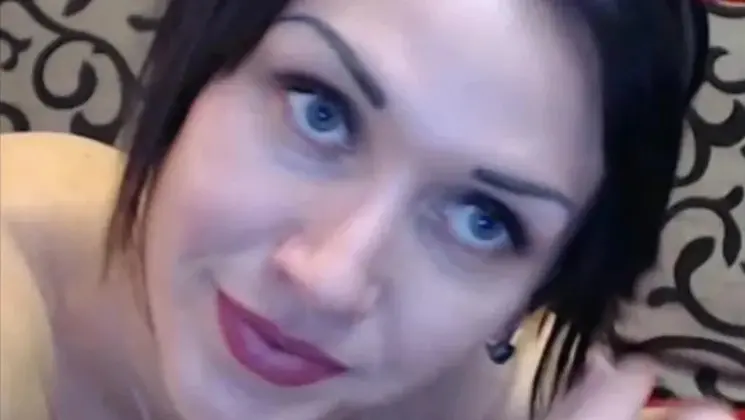 a Dildo and a Magic Wand for the Milf Brunette's Hot and Wet Pussy