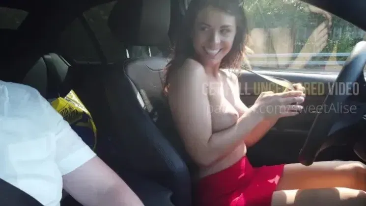 Omg! Babe Getting Naked while Driving! in Front of a Fellow Traveler!