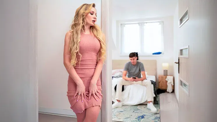 Always On Stepmoms Mind - S4:E9