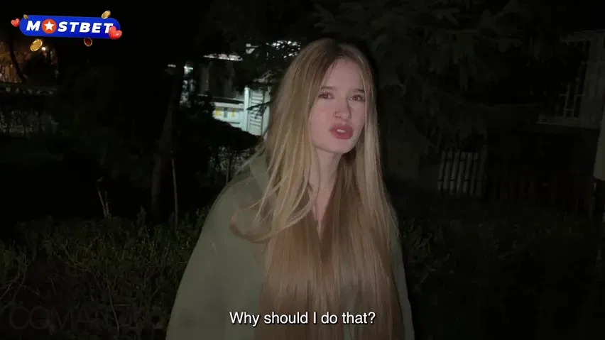 Lucky young stud has a blast with busty Comatozze on the street