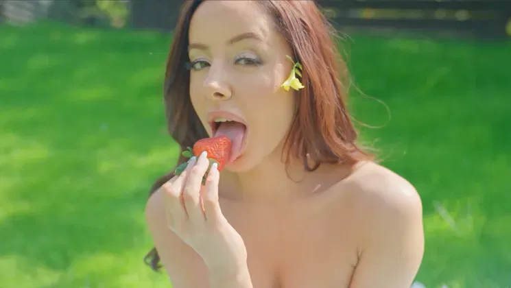 Petite Latin teen exposed hot posing