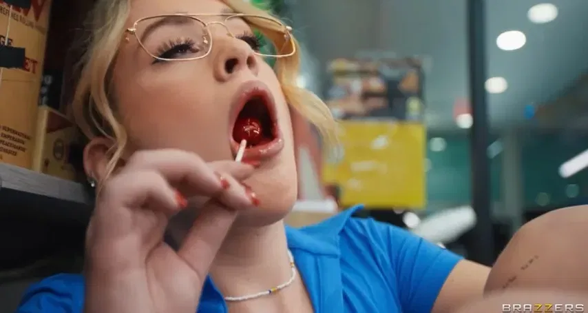 Bodega Babe Bodycount – Derek Savage, Ashley Alexander And Dickdealer Don
