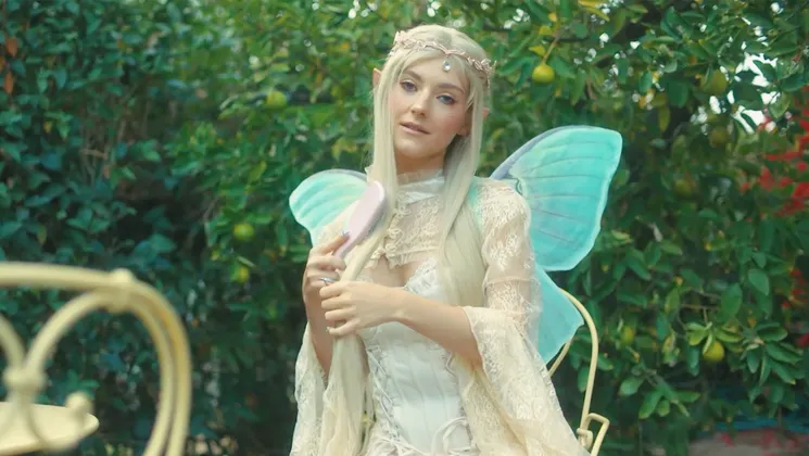 Petite blonde babe showed stunning body