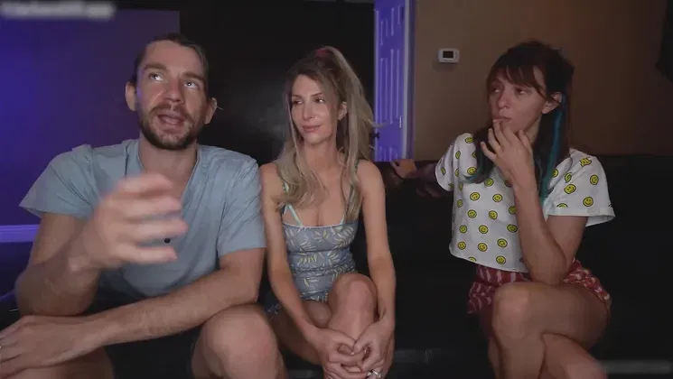 Trio Amateur Bisexuel baise en Sexe Cam HD