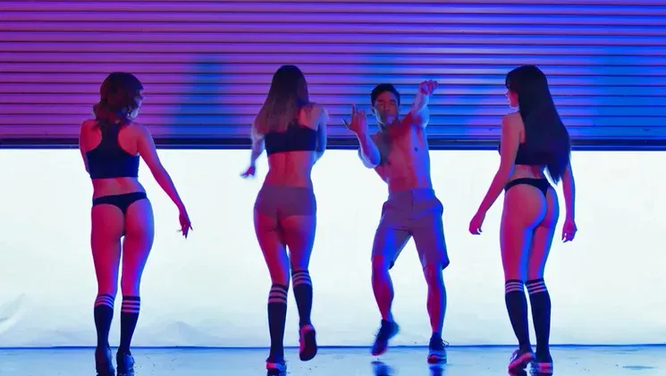 Big ass babes working out with dude