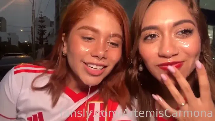 Cumwalk con hermosas Peruanas