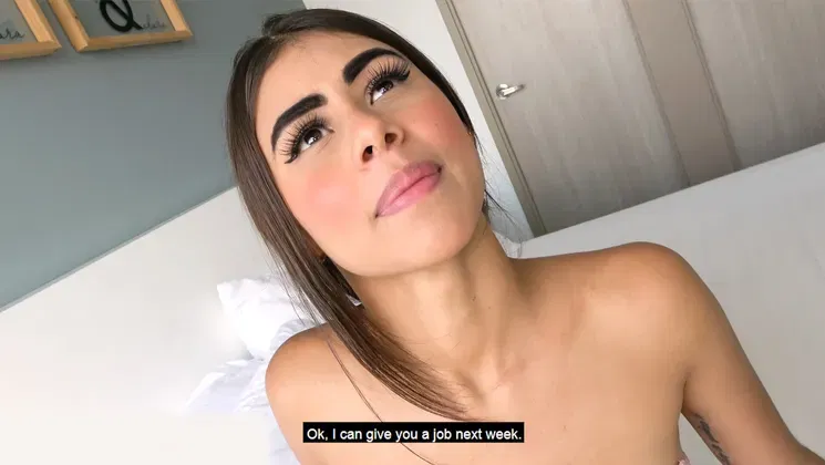 Tiny latina teen does favors on casting