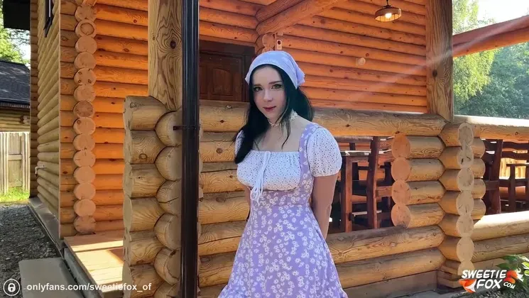 Esposa de granjero follada en un armario de madera