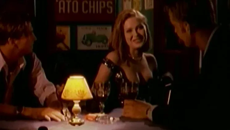 Nanna Gibson enjoys a wild outdoor threesome with a cumshot finish