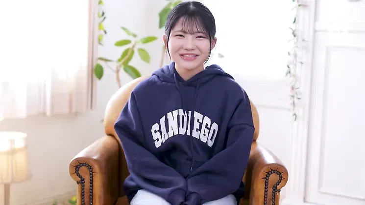 Beautiful Girl Is Bad At Sports But Secretly Likes Cowgirl Position Makes AV Debut Mika Natsuiro