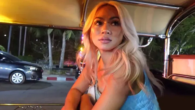 Blonde Asian MILF picked up in a TukTuk