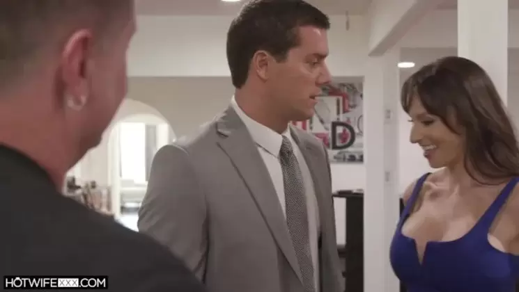 Big Ass Busty Wife Fucks Hot Real Estate Agent With Husband Watching (Lexi ...
