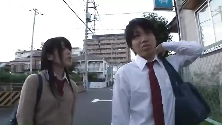 AP-175 School Girls That Was Groping In Siblings Molester Overcrowded Train And She Was The Sister