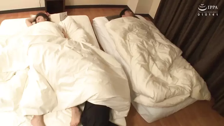 VOSS-115 The Fallen Wife Is Asking For The Cum Many Times By Her Husband To The Boss